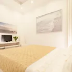 Via Dante Luxury Apartment