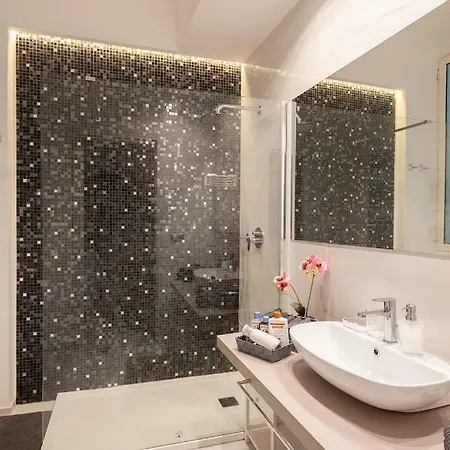 Via Dante Luxury Apartmán *